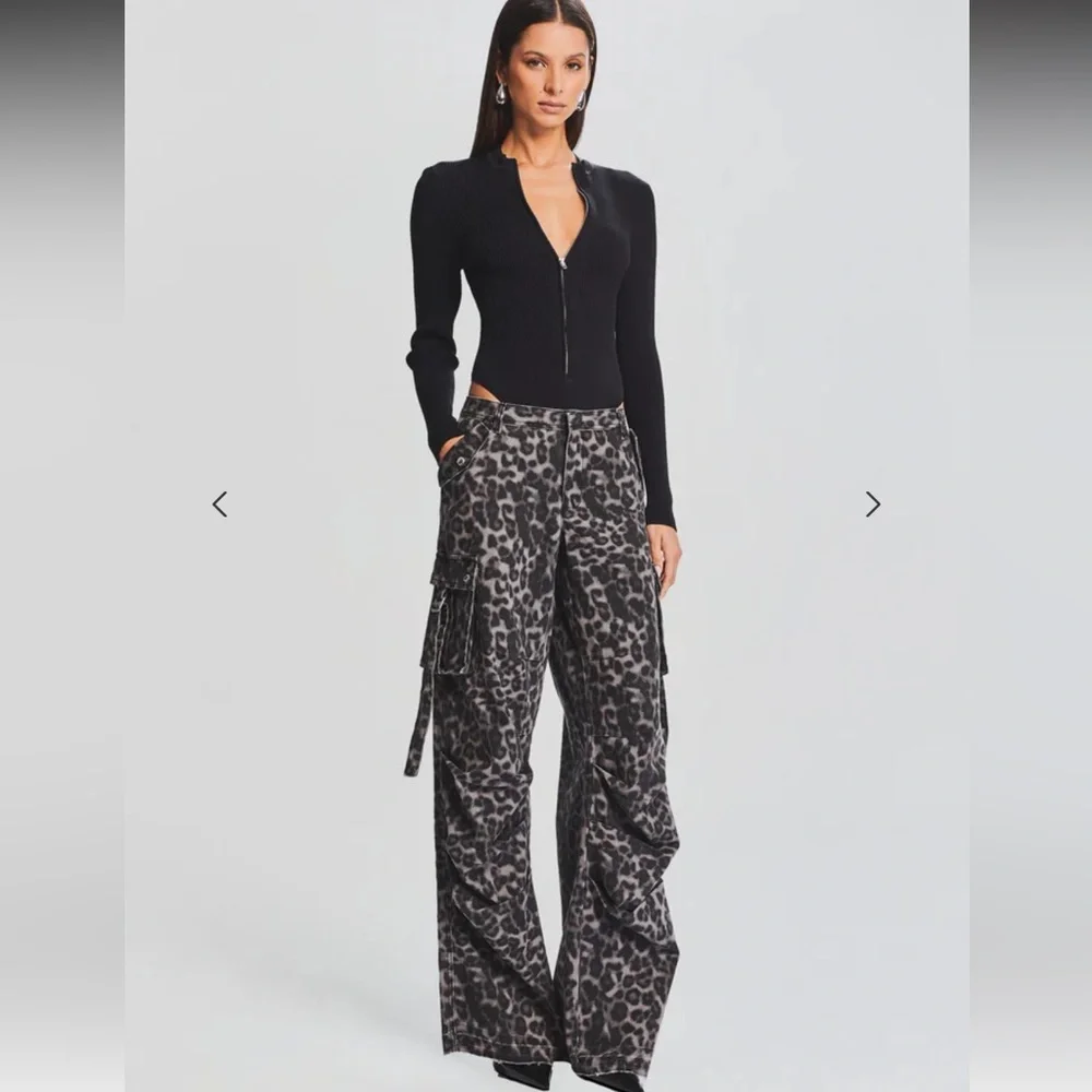 NWT SER.OY.A leopard print cargo low rise pants - 23 - Picture 2 of 9